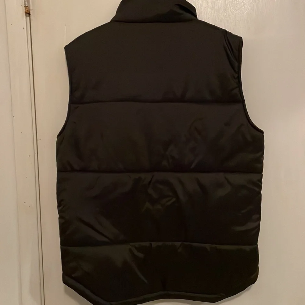 Winter Puffer Vest: Black size Small. CS ACTIVE - Picture 3 of 10